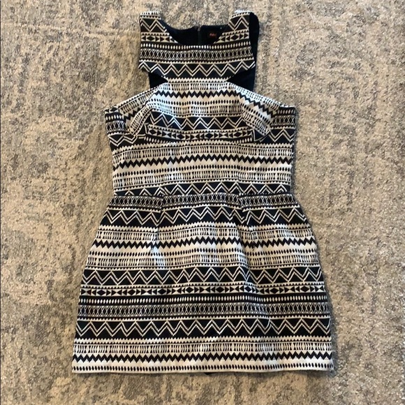 Nameless Brand Dress - Picture 1 of 4